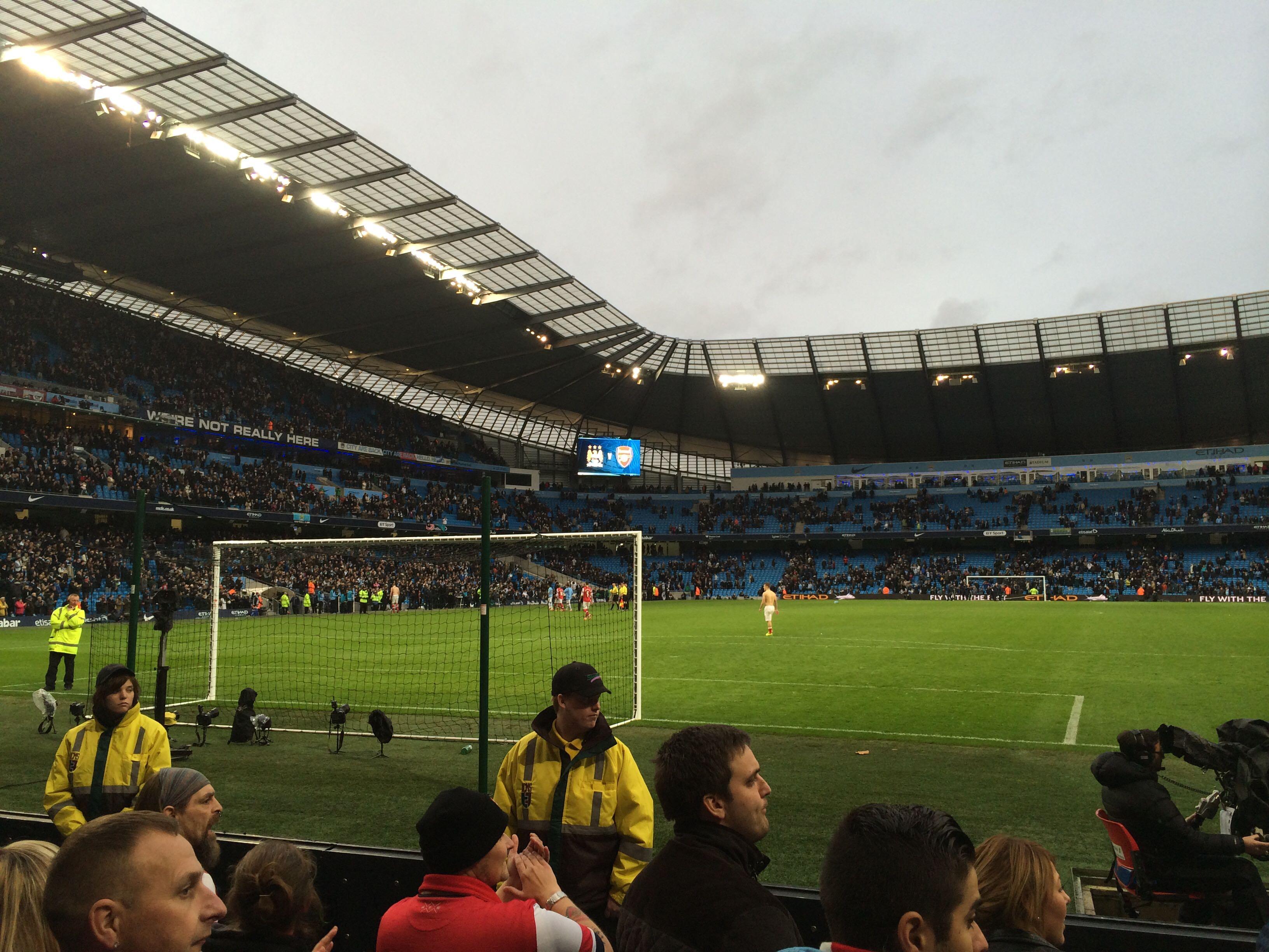 仍然展示了 仍然展示了